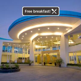 Hotel Santika Bangka,位于邦加槟港的酒店