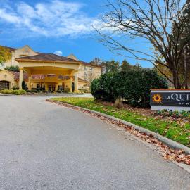 La Quinta by Wyndham Raleigh Crabtree，位于罗利的酒店