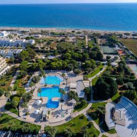 Nicolaus Club La Giurlita,位于乌真托的酒店