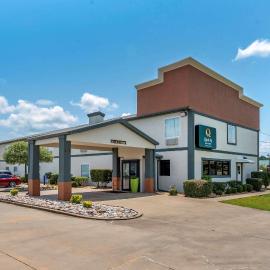 Quality Inn & Suites Demopolis，位于Demopolis的酒店