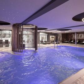 Hotel Almesberger，位于穆赫克雷斯的艾根的酒店