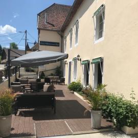 Hôtel D’Artiste，位于Pierrefontaine-les-Varans的酒店