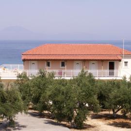 Kastro Beach Hotel，位于基利尼的酒店