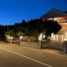 Tole Villa Podaca 2 with heated Pool，位于波达卡的酒店