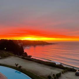 Amplio y hermoso departamento frente al mar，位于普琼卡维的酒店