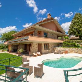 Villa Villa Carolina by Interhome，位于苏特里的酒店