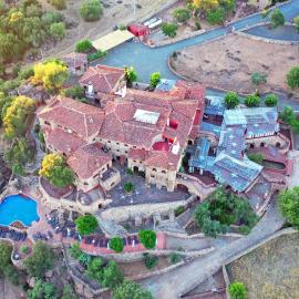 Hotel Monasterio de Rocamador，位于Almendral的酒店