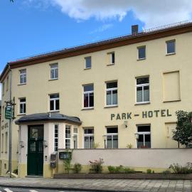 Parkhotel Schnorr，位于卢瑟斯塔德艾斯莱本的酒店