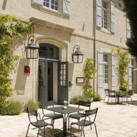 College des Doctrinaires, Hôtel, Résidence et SPA，位于雷克图尔的酒店