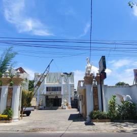 Votel Hotel De'Pratnya Kediri，位于谏义里的酒店