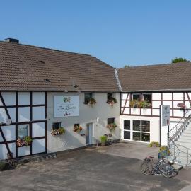Venngasthof Zur Buche，位于蒙绍的酒店