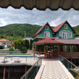 Casa Lucian，位于杜博瓦乡的酒店