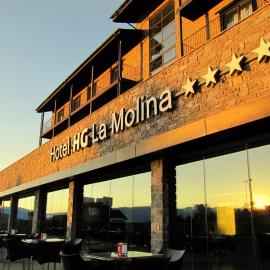 HG La Molina，位于拉莫利纳的酒店