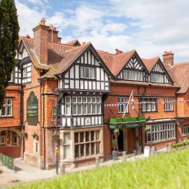 The Crown Manor House Hotel，位于林德赫斯特的酒店