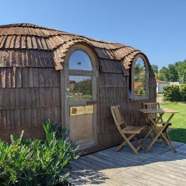 Camping Houtum，位于卡斯特尔莱的酒店