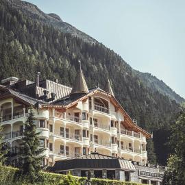 Schlosshotel Ischgl 5-Sterne Superior，位于伊施格尔的酒店