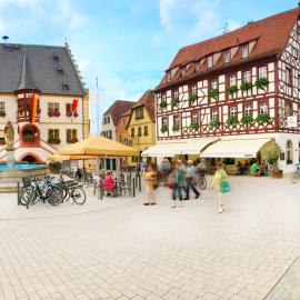 Hotel Tuchhaus，位于福尔卡赫的酒店