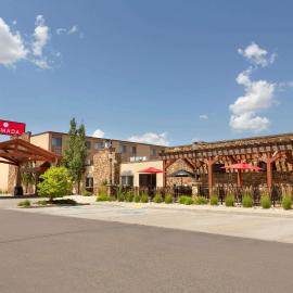 Ramada by Wyndham Fargo，位于法戈的酒店