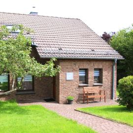 Ferienhaus EifelNest，位于Scheid的酒店