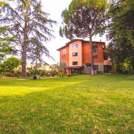 B&B Il Girasole，位于科尔恰诺的酒店