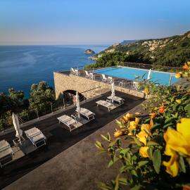Dominio Mare Resort & SPA，位于贝尔杰吉的酒店