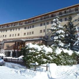 Hotel Caldora,位于罗卡迪梅佐的酒店