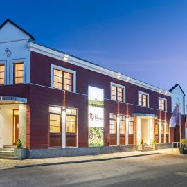 Das Blaufränkisch Weinhotel & Restaurant,位于Girm的酒店