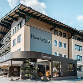 Hotel Hubertushof，位于阿尼夫的酒店