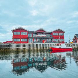 Røst Bryggehotell,位于勒斯特岛的酒店
