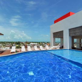 Fiesta Inn Chetumal，位于切图马尔的酒店