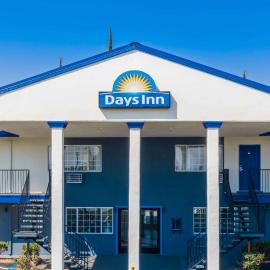 Days Inn by Wyndham Red Bluff，位于雷德布拉夫的酒店