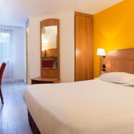 Comfort Hotel Grenoble Meylan，位于梅朗的酒店