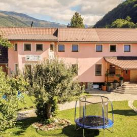 Villa Ďumbierka - B&B, wellness, brewery, ebikes，位于米托博德杜比荣的酒店