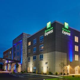 Holiday Inn Express Amherst - Lockport by IHG,位于洛克波特的酒店