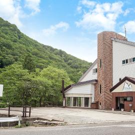 Tenjin Lodge，位于水上町的酒店