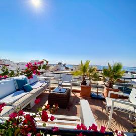 Zenit Olhao B & B with sea view rooftop terrace，位于奥良的酒店