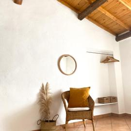 Is Scabas Guestrooms，位于Solarussa的酒店