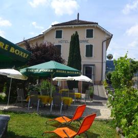 Hôtel-Restaurant de la Gare,位于Glovelier的酒店