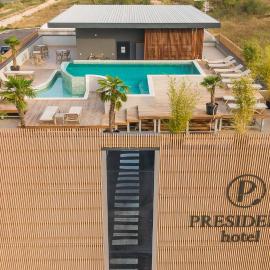 Hotel President,位于查普利纳的酒店