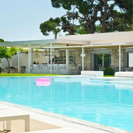 Marathon Beach Resort，位于新马克立的酒店