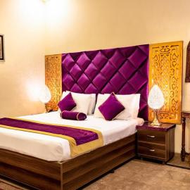 Rose Palace Hotel, Gulberg,位于拉合尔的酒店
