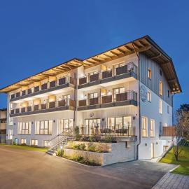 Hotel Seeblick，位于Obing的酒店