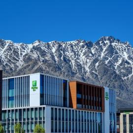 Holiday Inn Queenstown Remarkables Park，位于皇后镇的酒店