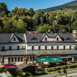 Hotel Pivovarská bašta,位于弗尔赫拉比的酒店
