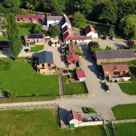 Barker Stakes Farm，位于皮克林的酒店