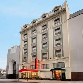 Ramada by Wyndham Oakland Downtown City Center，位于奥克兰的酒店