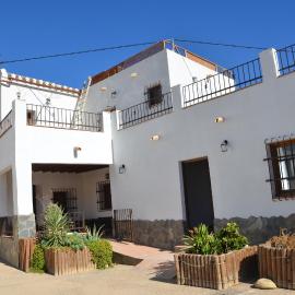 Gran Cortijo Viejo Reformado - Cortijo Diego Garcia，位于Sorbas的酒店