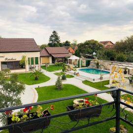 Kovač Residence,位于兹雷尼亚宁的酒店