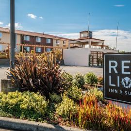 Red Lion Inn & Suites Sequim at Olympic National Park，位于塞奎姆的酒店