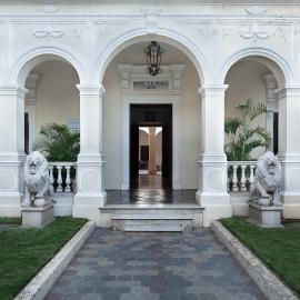 Hotel la Perla Leon，位于莱昂的酒店